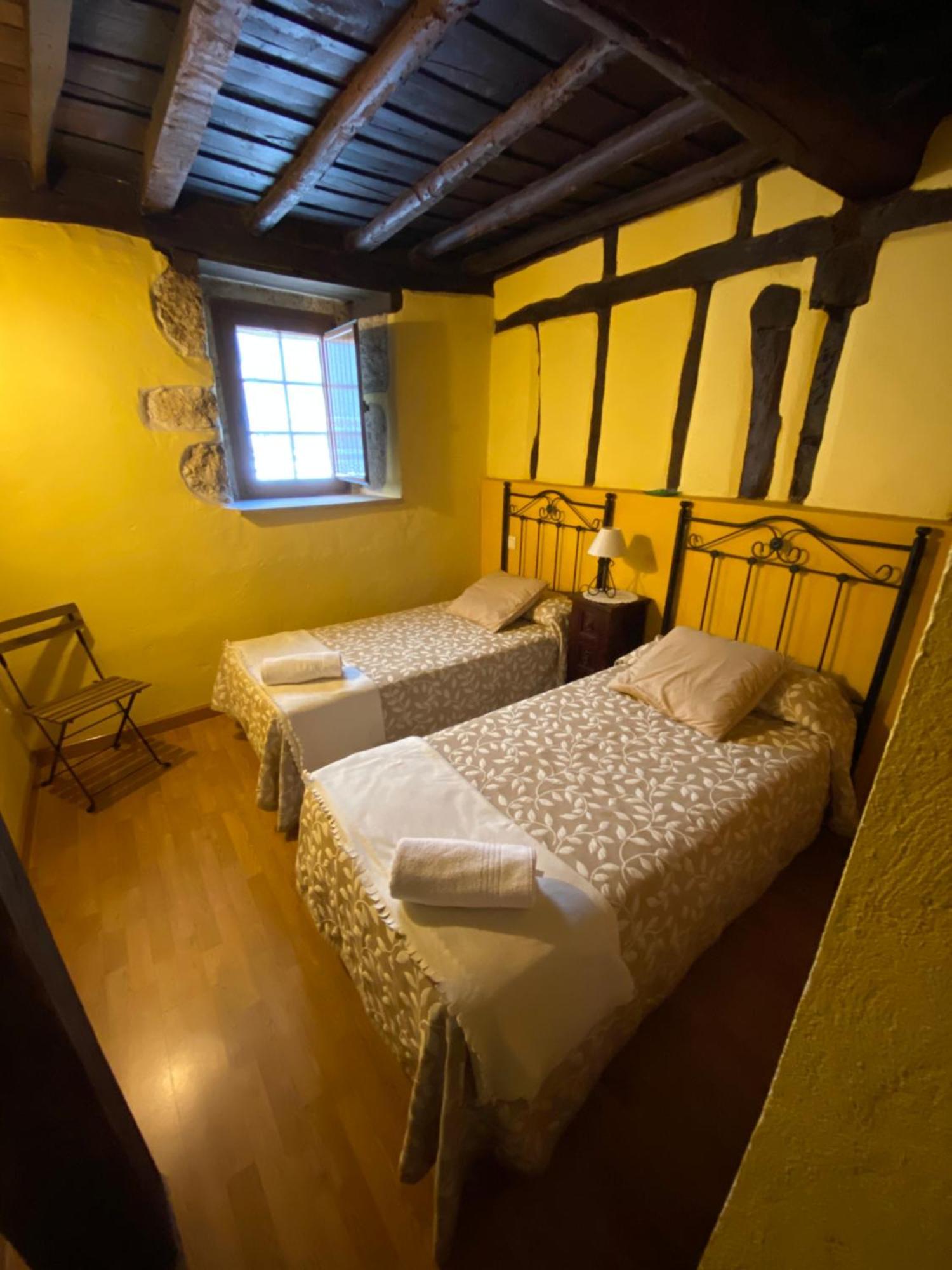 Apartamentos Rurales La Antigua Fonda Candelario Exterior photo